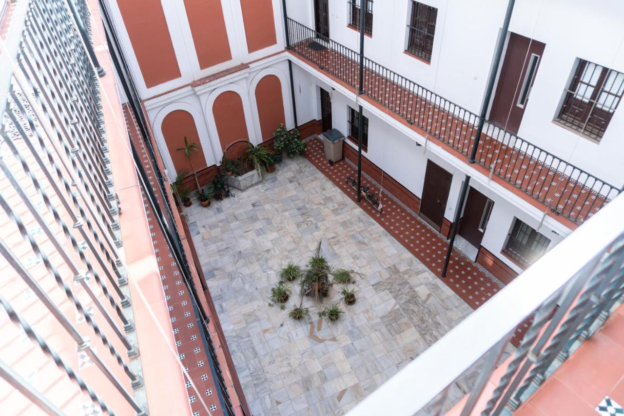 Muy Centrico Apto. En Tipico Patio Sevillano, Seville